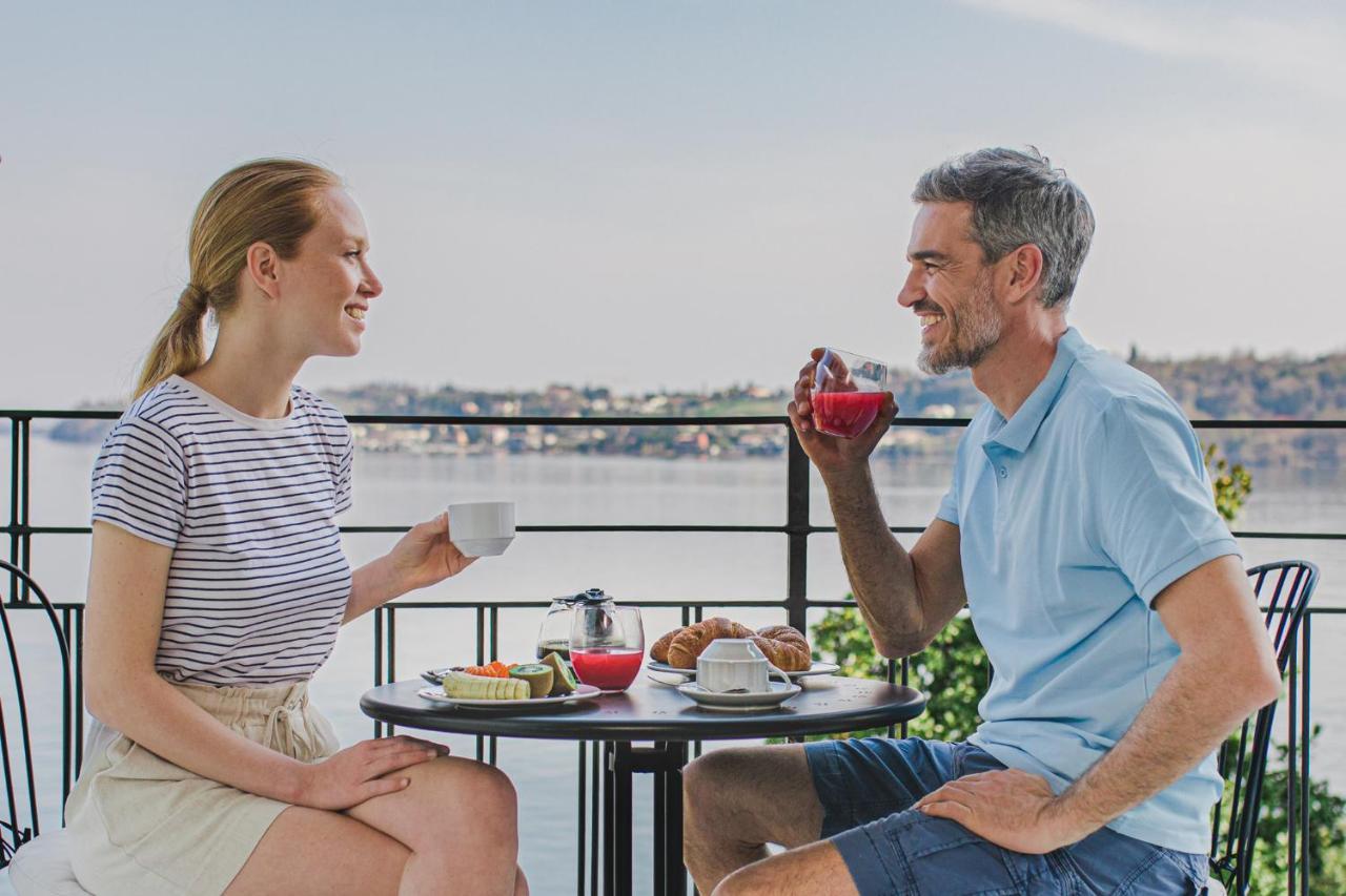 Luxury Lake View Apartments 살로 외부 사진