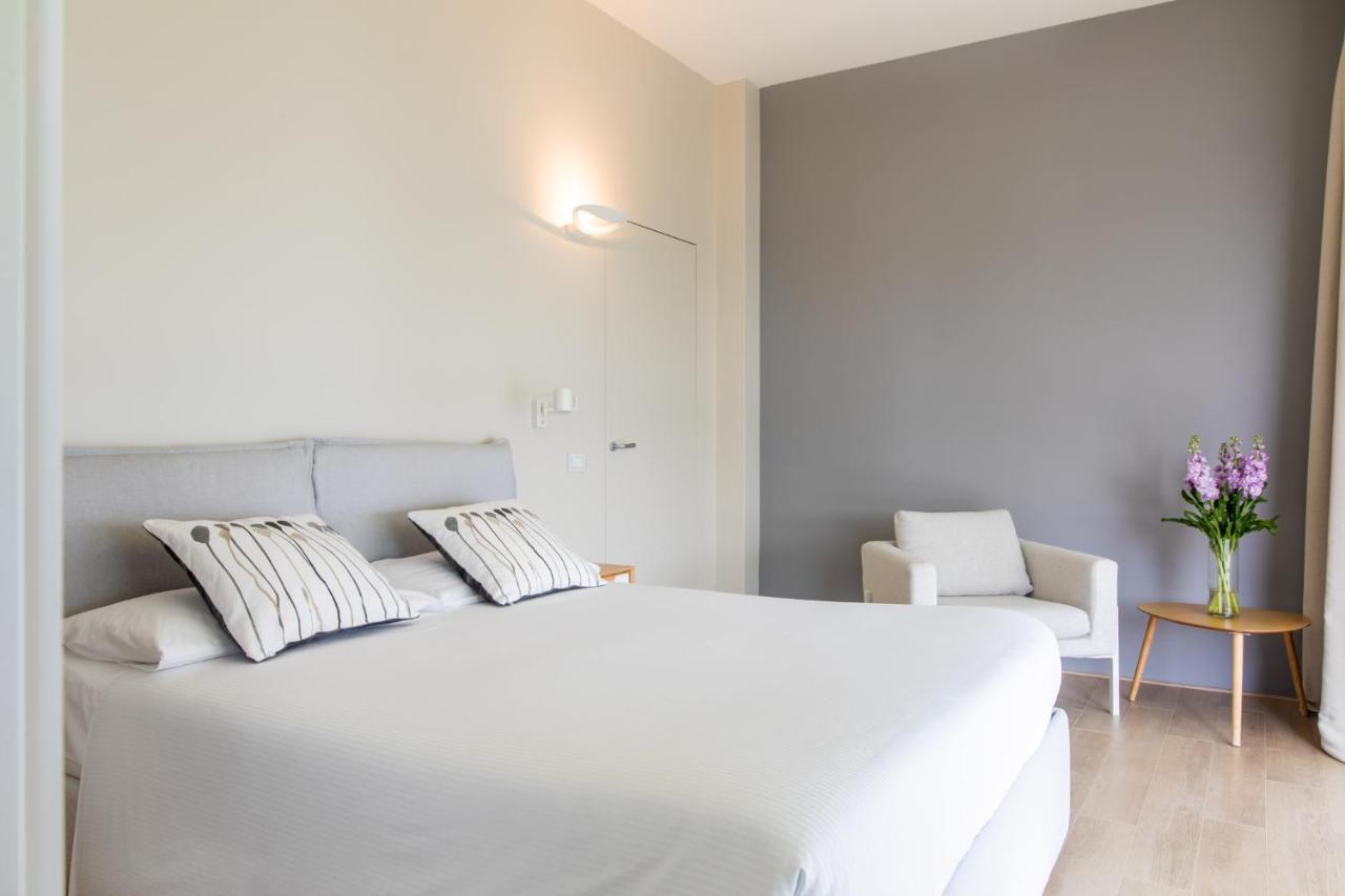 Luxury Lake View Apartments 살로 외부 사진