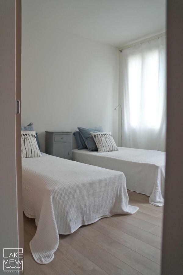 Luxury Lake View Apartments 살로 외부 사진